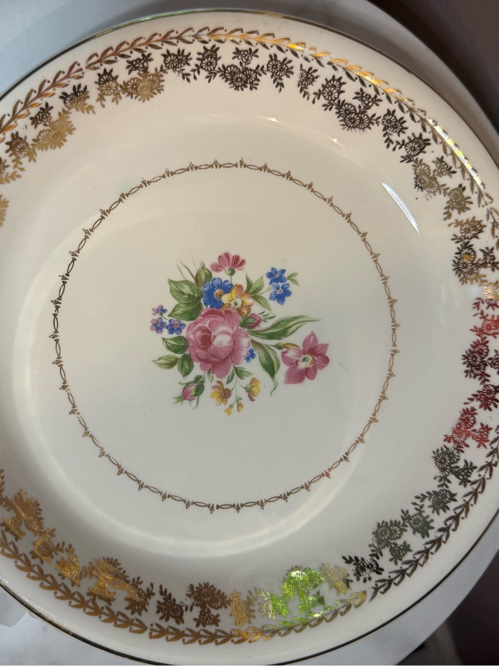 Stetson White Dinner Plate with Pink, Blue & Yellow Floral Bouquet and Gold Trim